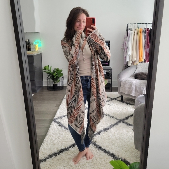 Forever 21 fringe cardigan - Picture 5 of 9